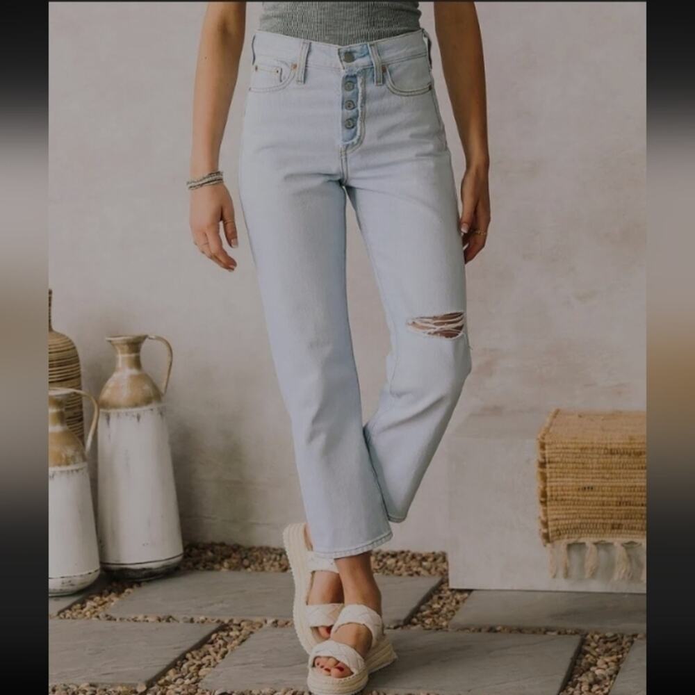 NWT Levi's Premium Wedgie Straight Jean in Color Seasons Greetings Size 27